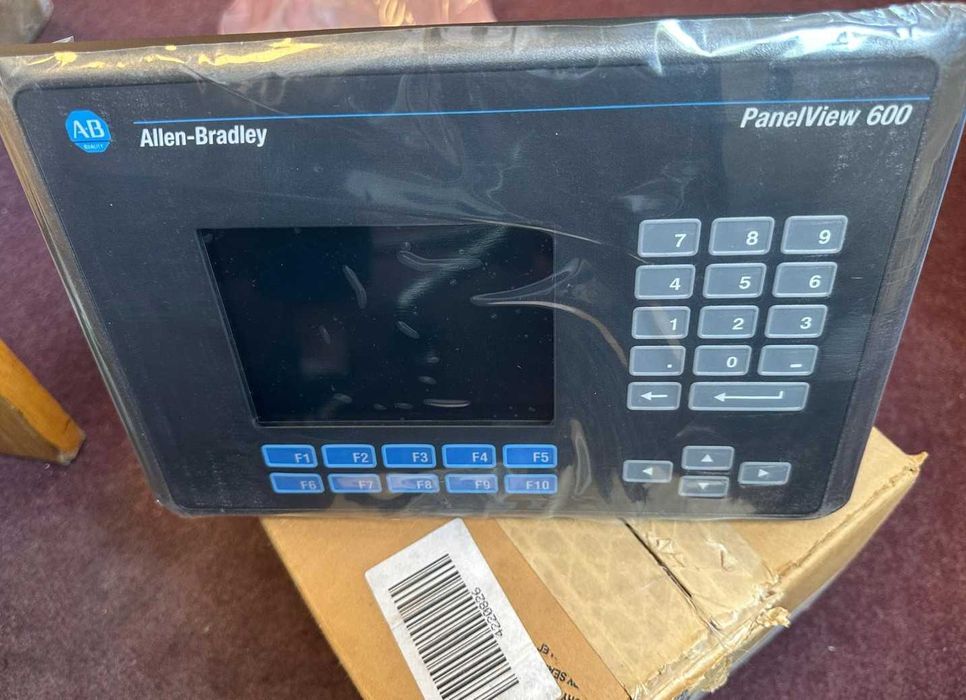 Allen-Bradley PanelView 600 2711-K6C2L1 – NOWY – oryginalne opakowanie