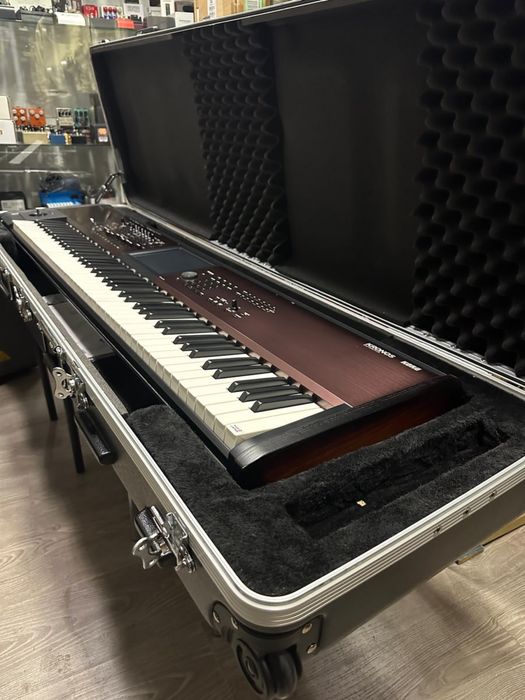 Korg Kronos LS 88 Workstation