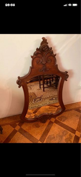 Espelho de madeira trabalhado antigo