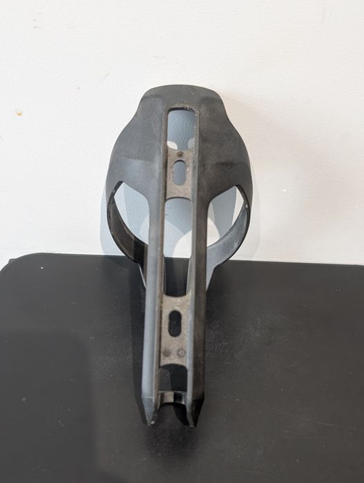 Koszyk na bidon Giant Aero Carbon 28g