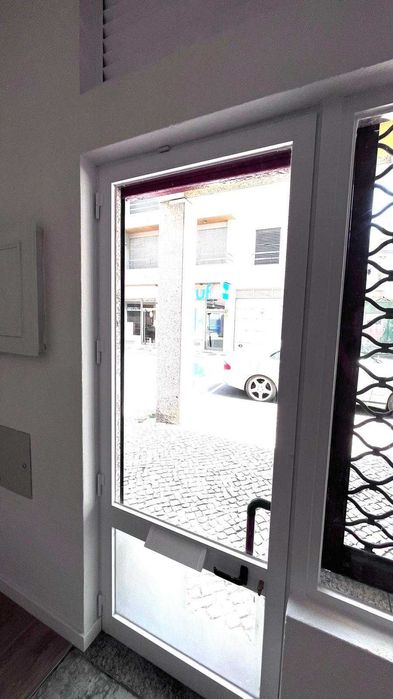 Loja remodelada no Centro do Barreiro