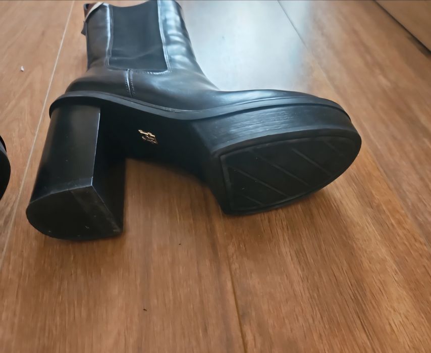 Tommy hilfiger botki na obcasie