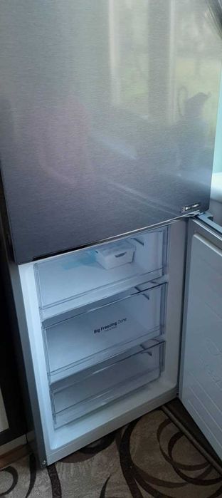 Продам Холодильник LG (стан нового!)