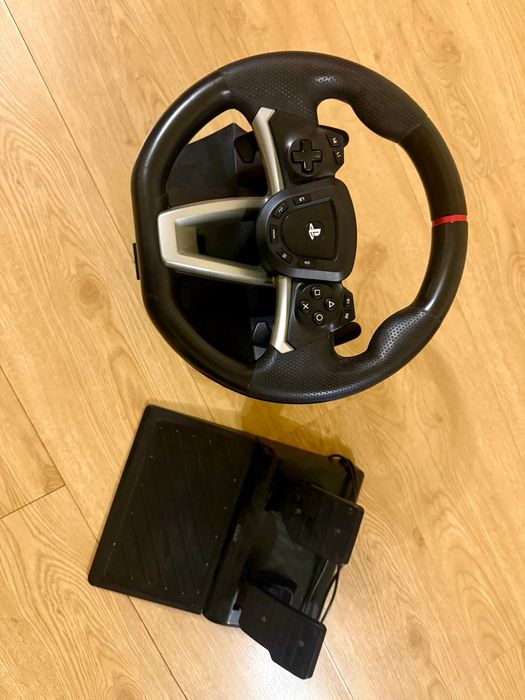 Kierownica HORI Racing Wheel Apex (PC/PS4/PS5)
