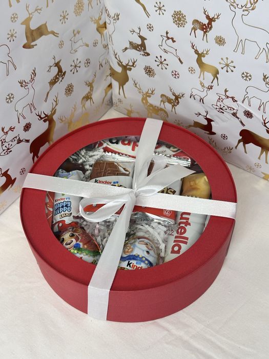 Подарункові Новорічні бокси/ СОЛОДКІ НАБОРИ KINDER ТА NUTELLA