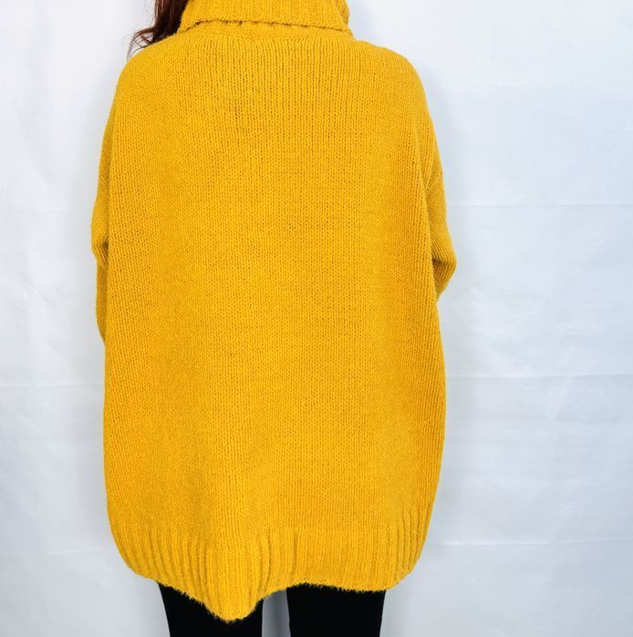 Żółty sweter z golfem oversize L/XL 40/42