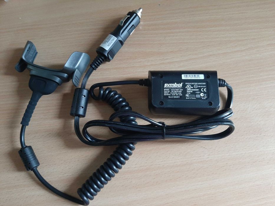 Ładowarka samochodowa. Model CCA17W01-54V