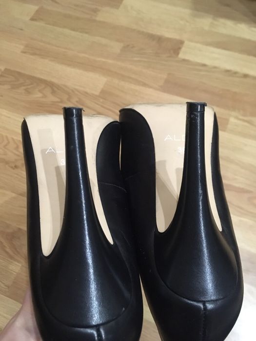 Туфлі Aldo шкіра 39 розмір
