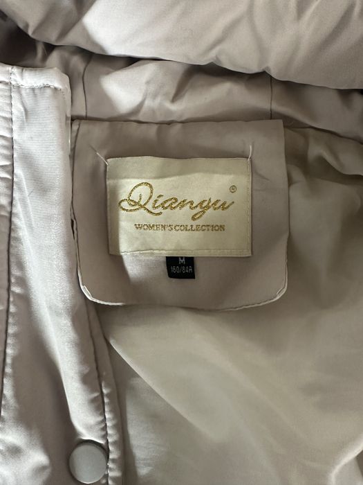 Куртка осіння бежева