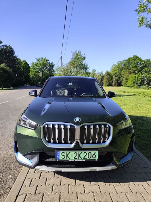 BMW iX1