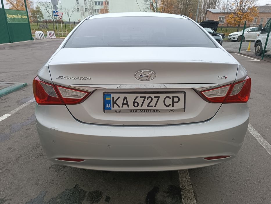 Hyundai Sonata YF LPI