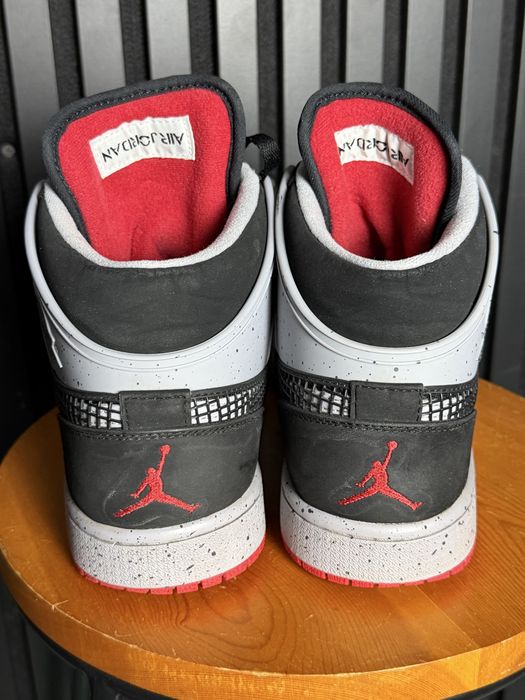 Buty Nike Jordan Mid 1 Obsidian Rozmiar 44/28cm
