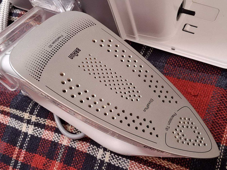 Гладильная система Braun CareStyle 7 Pro Утюг с парогенератором