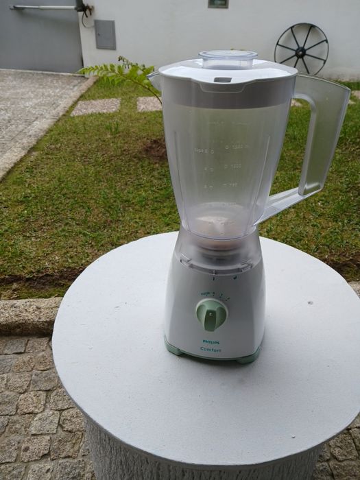 Liquidificador Philips Comfort (modelo HR1720/50).