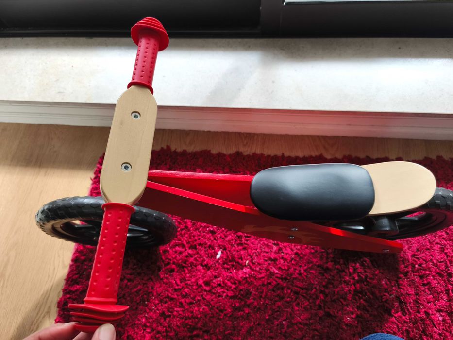 Bicicleta de Equilíbrio de Madeira Classic World – Usada em Bom Estado