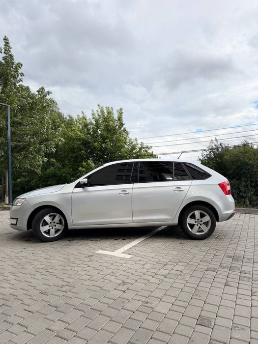 Продам skoda rapid , дизель 1.6