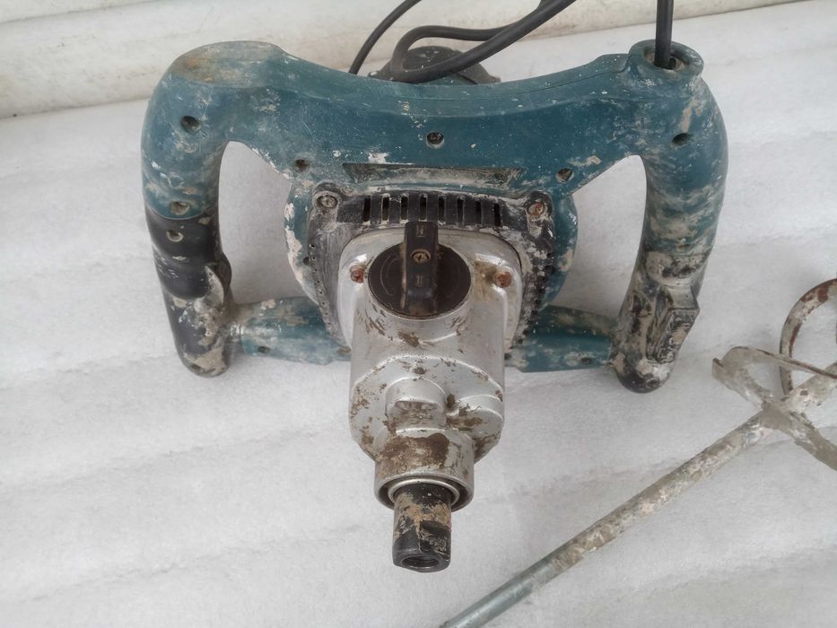 Mieszadło do betonu, kleju Grone.