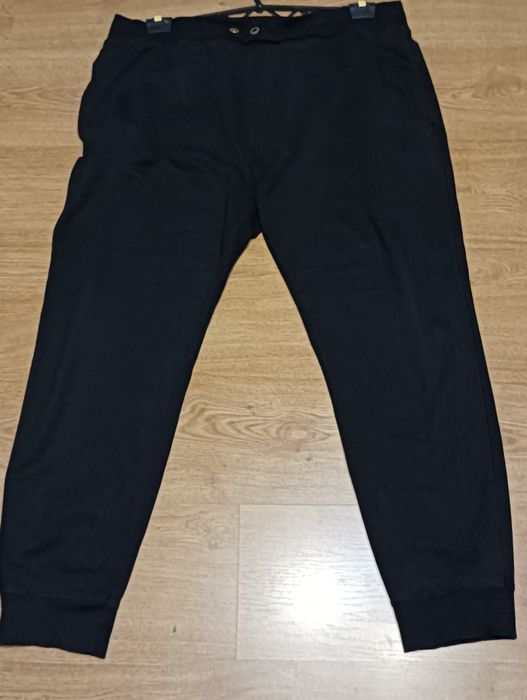 87. Spodnie dresowe damskie rozmiar XL firmy George