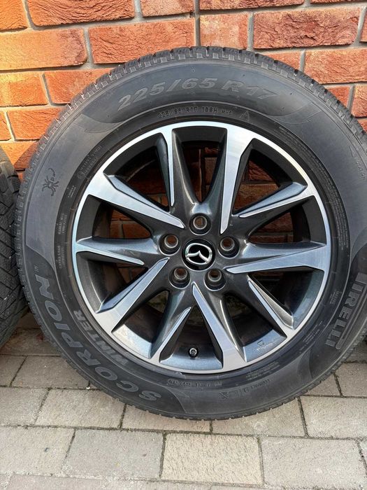 Komplet opon zimowych Pirelli Scorpion 225/65 R17 Wrocław - super stan