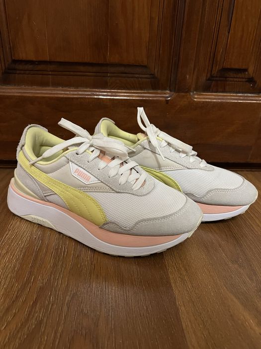 Продам жіночі кросівки Puma