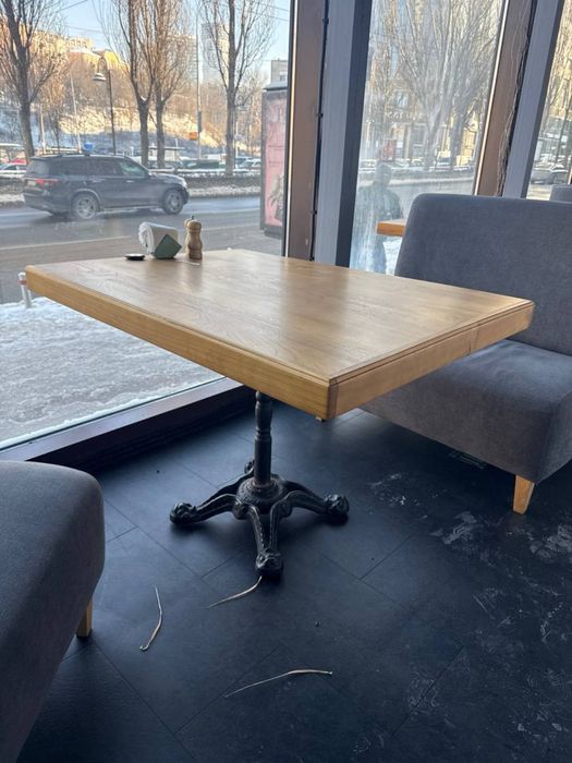 РОЗПРОДАЖ меблів для кафе та кав'ярень