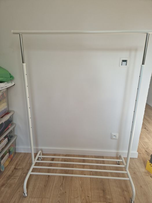 Stojak na ubrania Rigga Ikea
