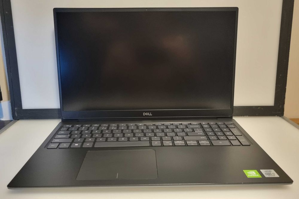 Dell Vostro 5590 i7-10510U 16GB RAM SSD 512GB MX250 Windows 11