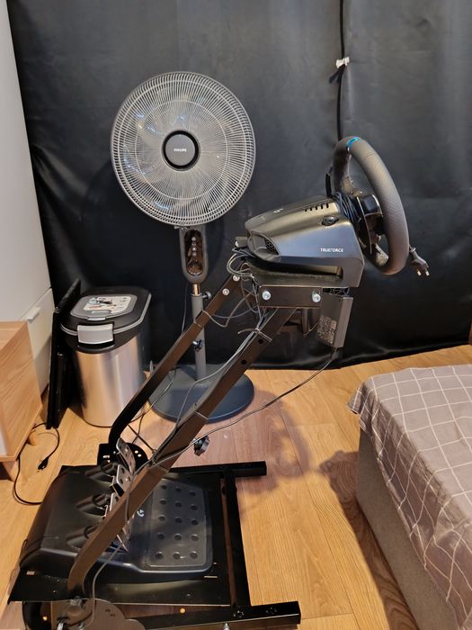 Logitech G923 (PS5 / PS4 / PC) + Shifter + Stojak Wheel Stand Pro - STAN NOWY!