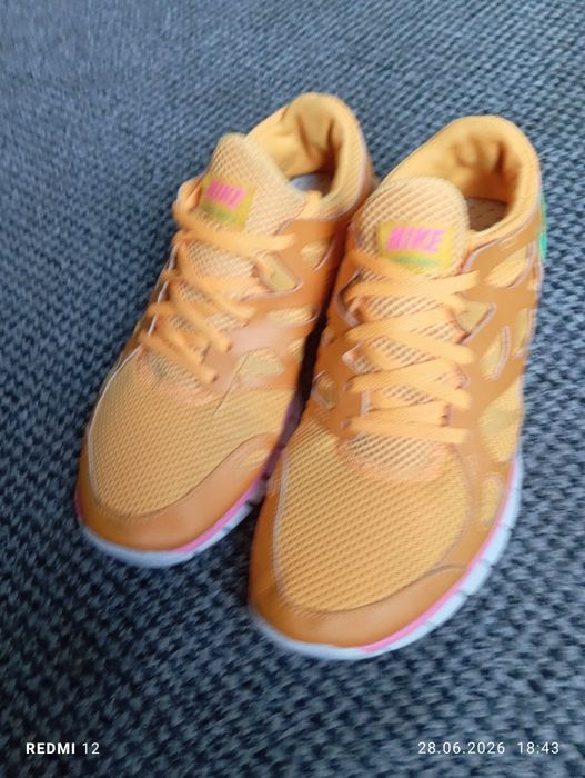 Buty damskie sportowe do biegania Nike Free Run 2 r. 38