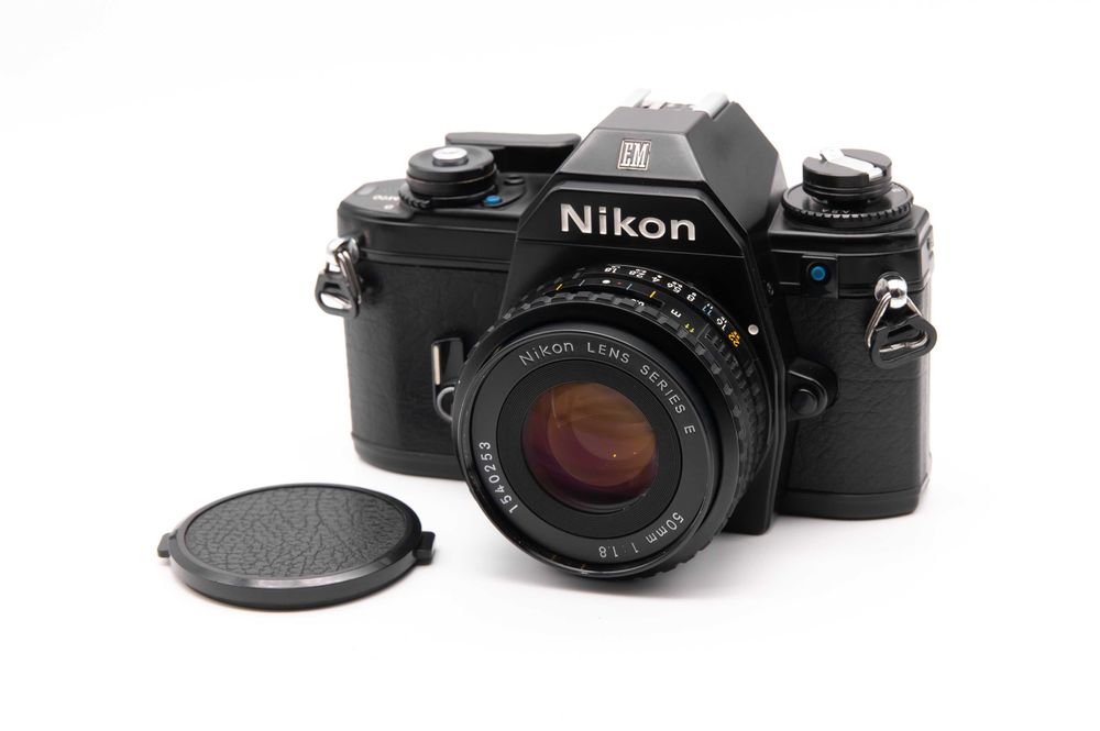 Nikon EM + obiektyw 50mm 1:1.8 Series E, nowe uszczelnienia