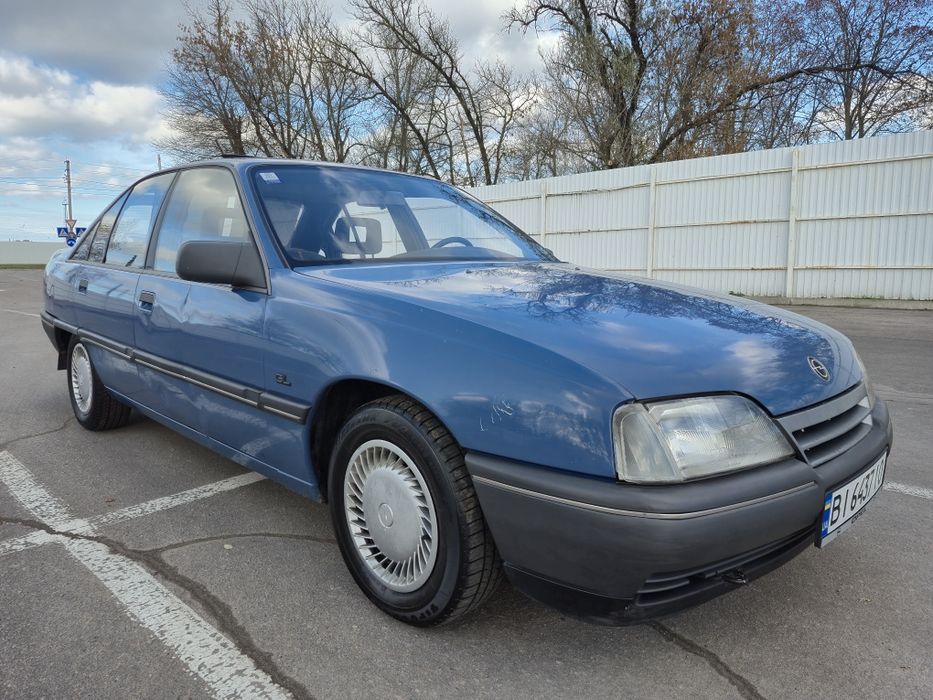 Опель омега 1.8  Opel Omega