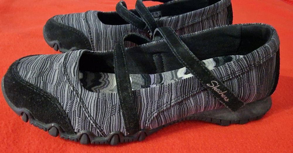 Sabrinas skechers 35