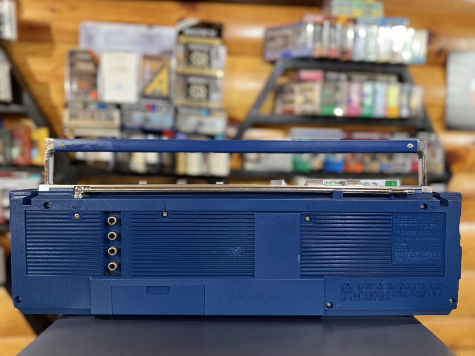 Продам магнитолу Sony CFS-F10