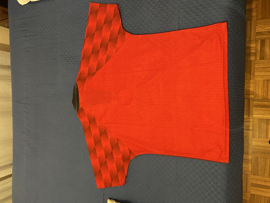 Camisola oficial antiga do Manchester United temporada de 1996-98