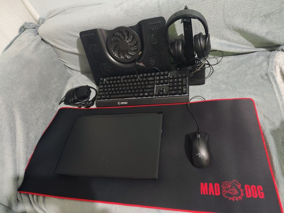 MSI Katana GF76 | i7-11800H | RTX 3050 Ti | 17.3” 144Hz | ZESTAW!