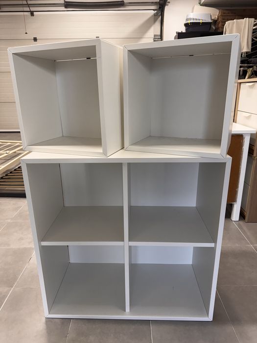 Conjunto de cubos e cadeira, mesa de cabeceura e cadeira