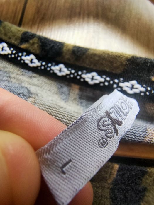 Nowy Lekki sweterek panterka