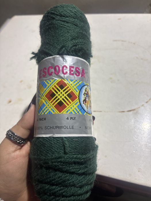 Meadas verde-escuro pura lã virgem 100 gramas