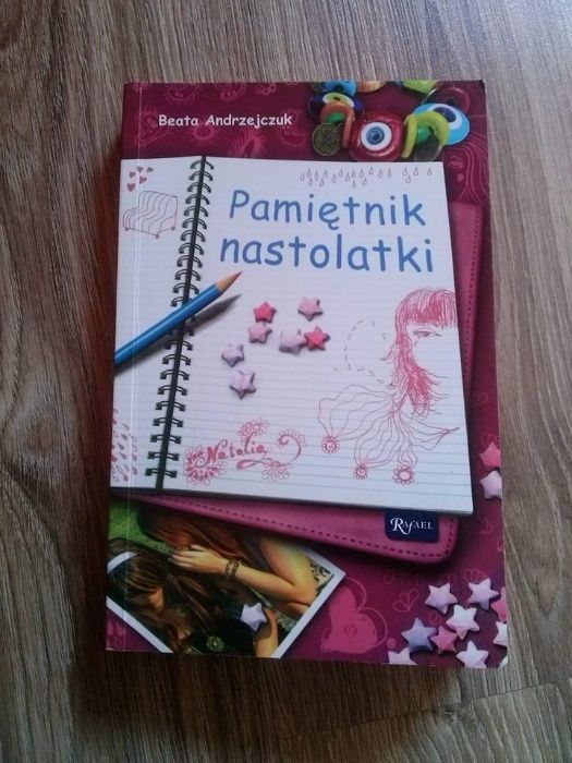 Książka " Pamiętnik nastolatki"