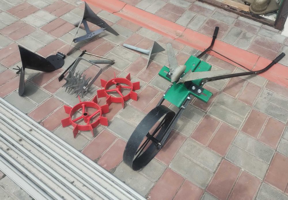 Продаю землероб універсальний 5 в 1 , Т:6074987007