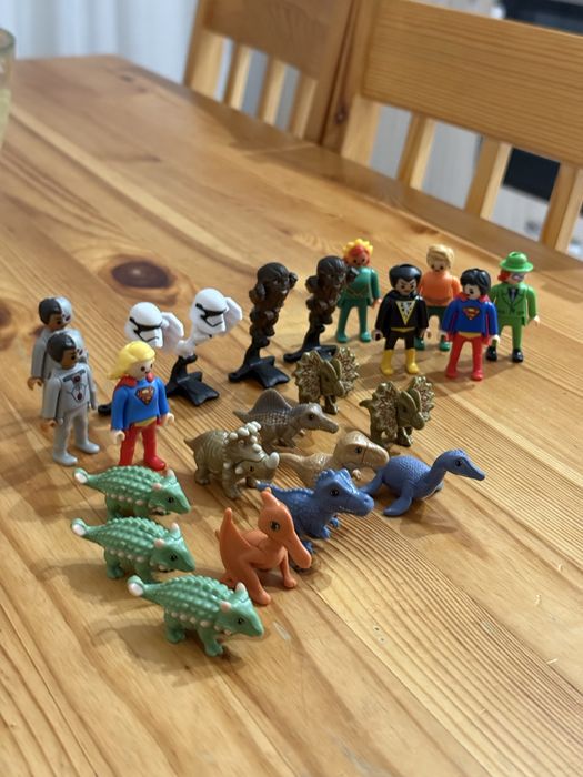 Іграшки кіндер, фігурки тварин, динозаврів, Playmobil
