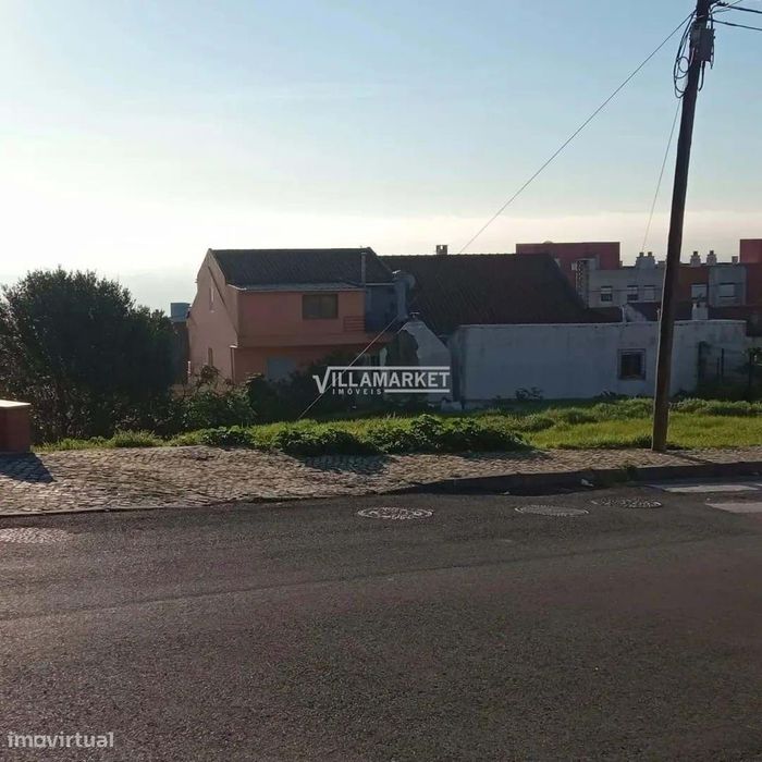 Lote de terreno com 210 m2 para construção situado no Casal da Mira em — Mina De Água, Lisboa