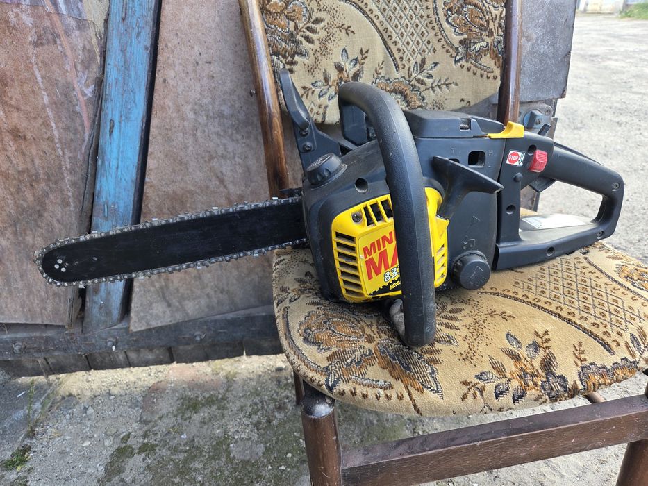 Pila spalinowa mcculloch 833AV