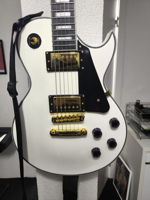 Guitarra elétrica Nova