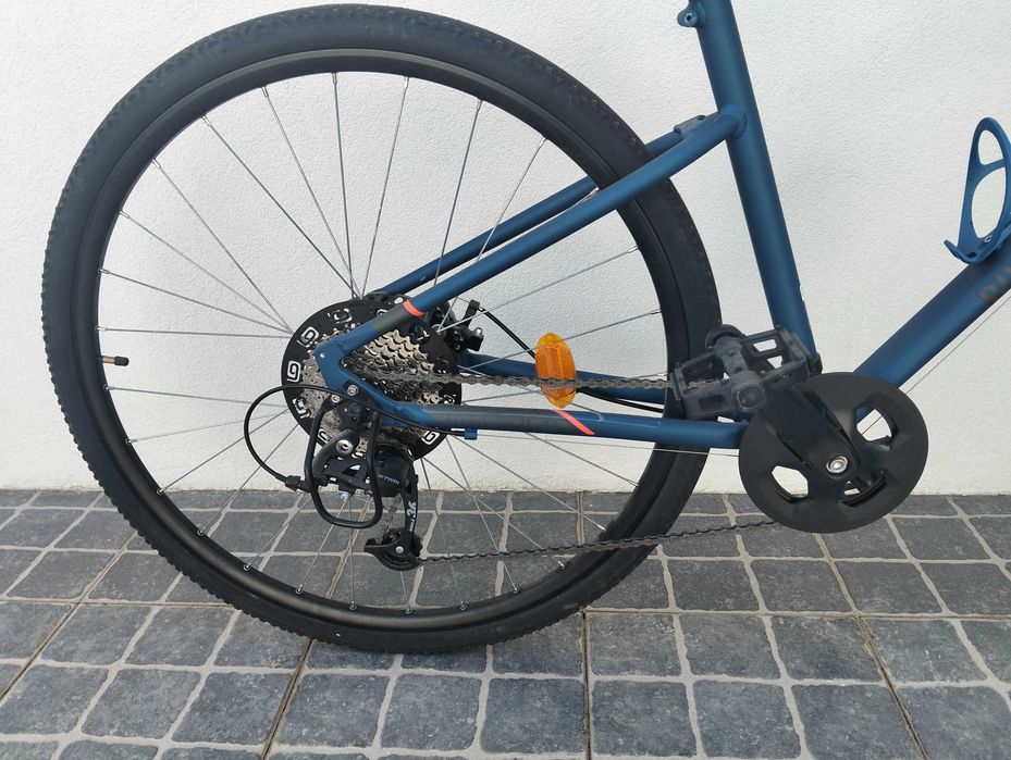 Bicicleta de estrada Btwin como nova