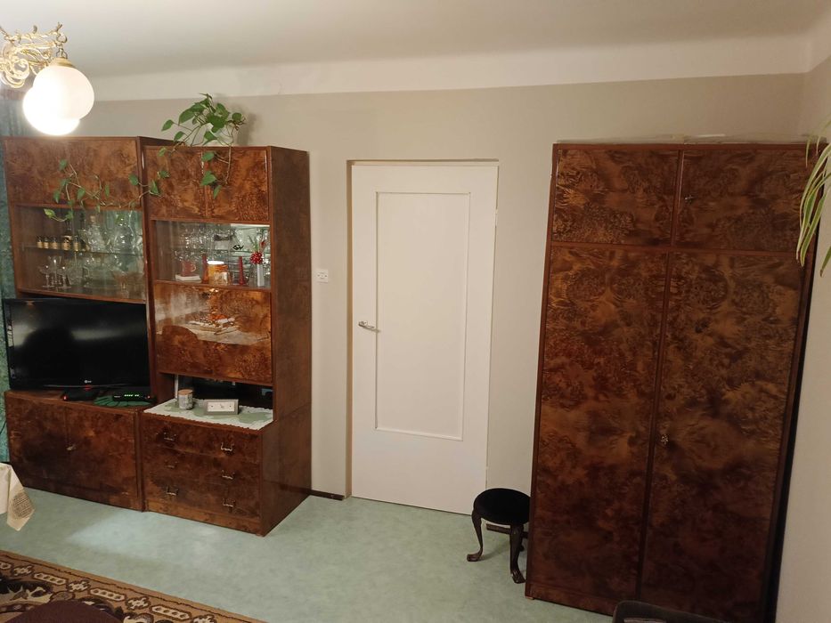 Meblościanka stylowa z czeczotem dla konesera mebli z "duszą"