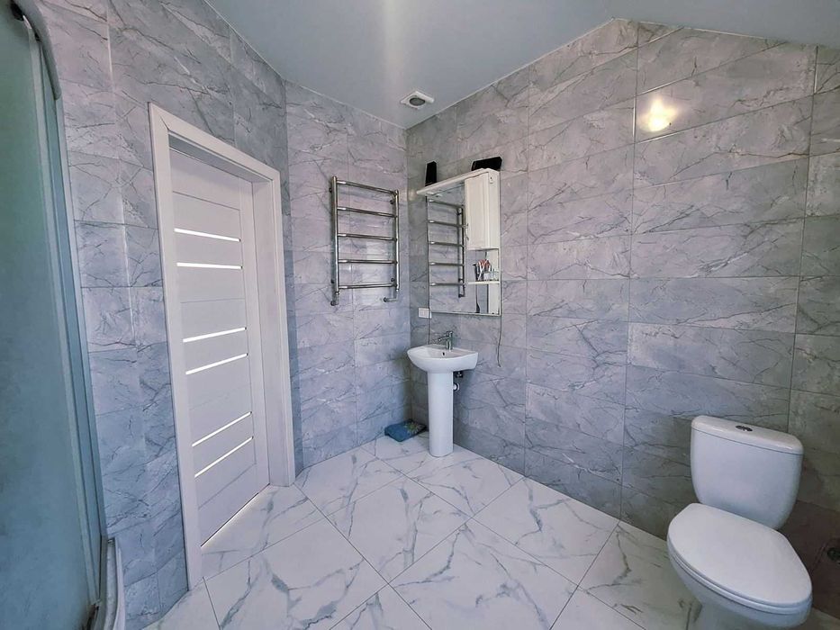 (5) Продам таунхаус в с.Агрономічному 6910