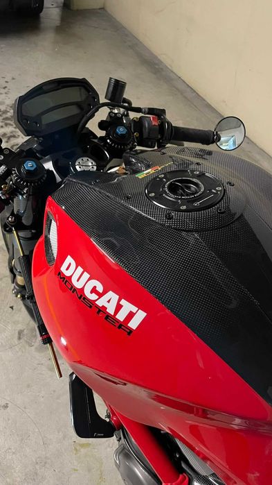 Ducati Monster 1100EVO