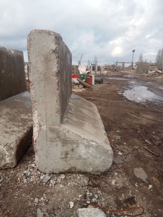 Плиты перекрытия и многое другое.