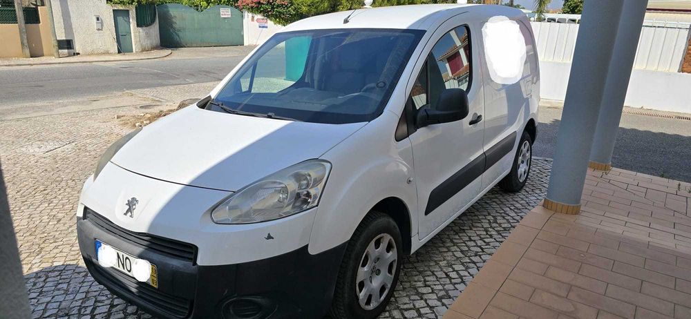 Peugeot Partner 3 Lugares, Ar Condicionado, Bluetooth.